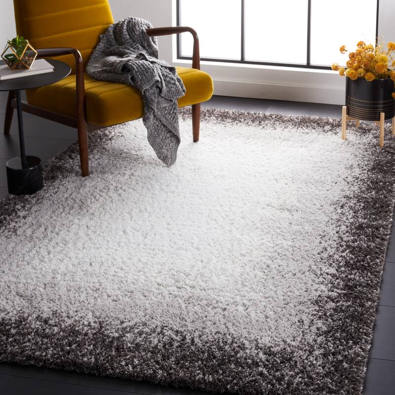 SAFAVIEH Berber Shag Ingrida Rug