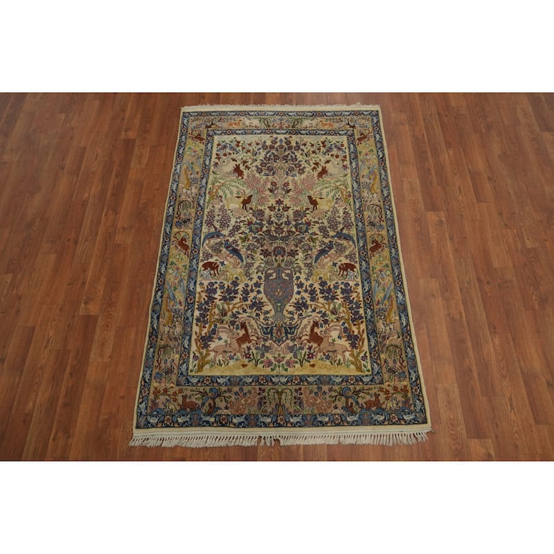 Hand Knotted Oriental 100% Wool Carpet Traditional Floral Beige & Ivories Isfahan Area Rug - 5' 6'' X 3' 6''