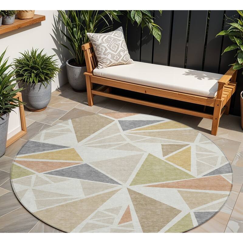 HomeRoots Geometric Transitional Rectangle Outdoor Rug - 8' Round