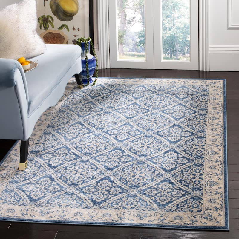 SAFAVIEH Brentwood Vivien Traditional Oriental Rug - Navy/Creme - 5' 3" x 7' 6"