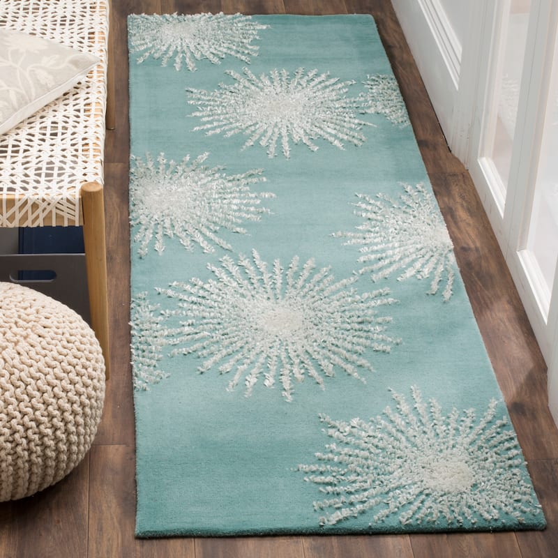 SAFAVIEH Handmade Soho Miyase Burst New Zealand Wool Rug - 2'6" x 8' Runner - Light Teal/Multi