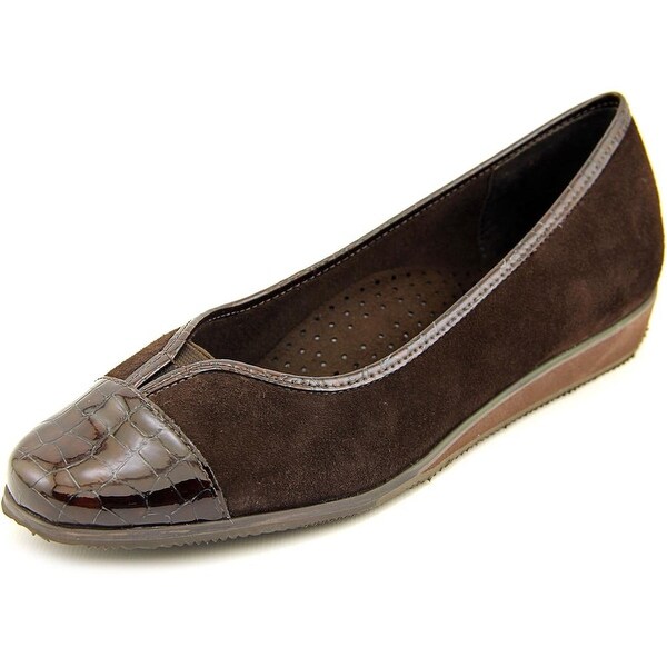 Vaneli Abaka Women Round Toe Suede Brown Ballet Flats