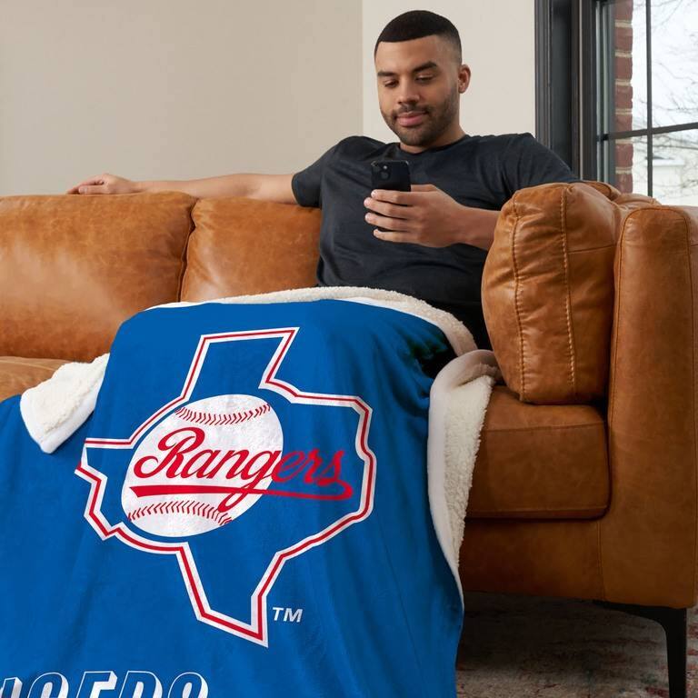 MLB CC Throwback Silk Touch Sherpa Throw Blanket