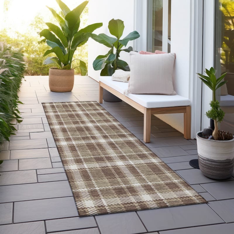 Machine Washable Indoor/ Outdoor Traditional Plaid Chantille Rug