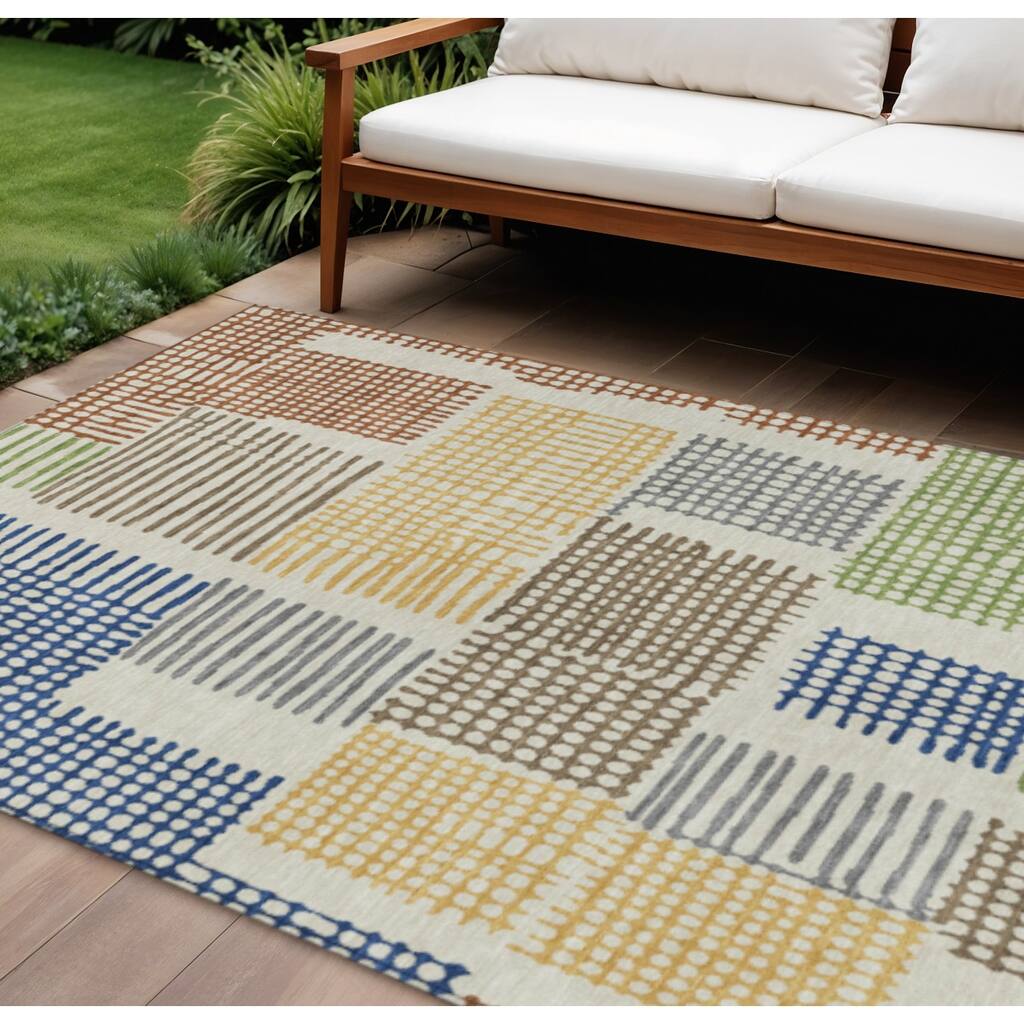 HomeRoots Geometric Transitional Rectangle Outdoor Rug