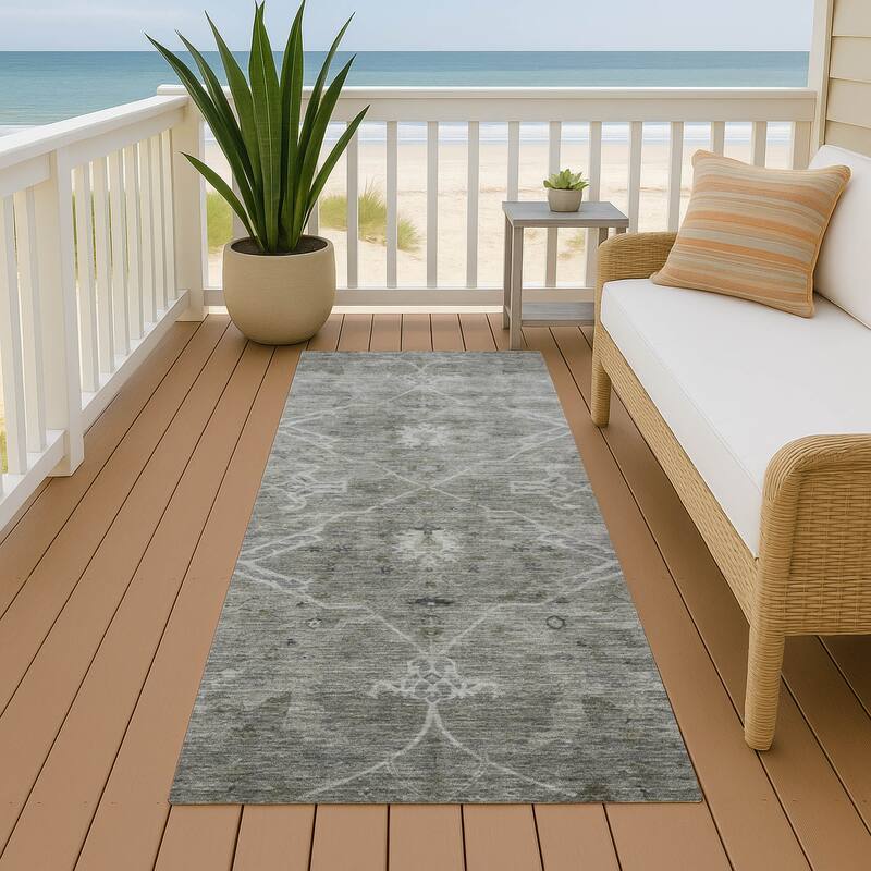 Machine Washable Indoor/ Outdoor Vintage Traditional Chantille Rug - Pewter - 2'3" x 7'6"