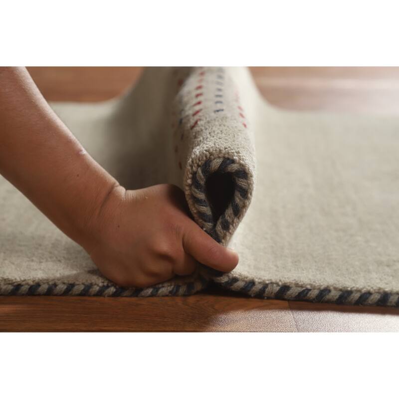 Hand Knotted Oriental 100% Wool Carpet Tribal Animal Pictorial Beige & Ivories Gabbeh Area Rug - 4' 10'' X 3' 0''