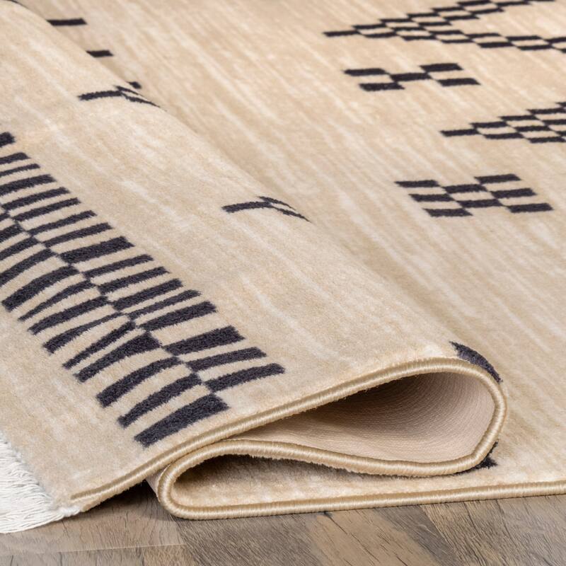 Nuloom Ivory Contemporary Cabin Chevron Moroccan Tassel Area Rug