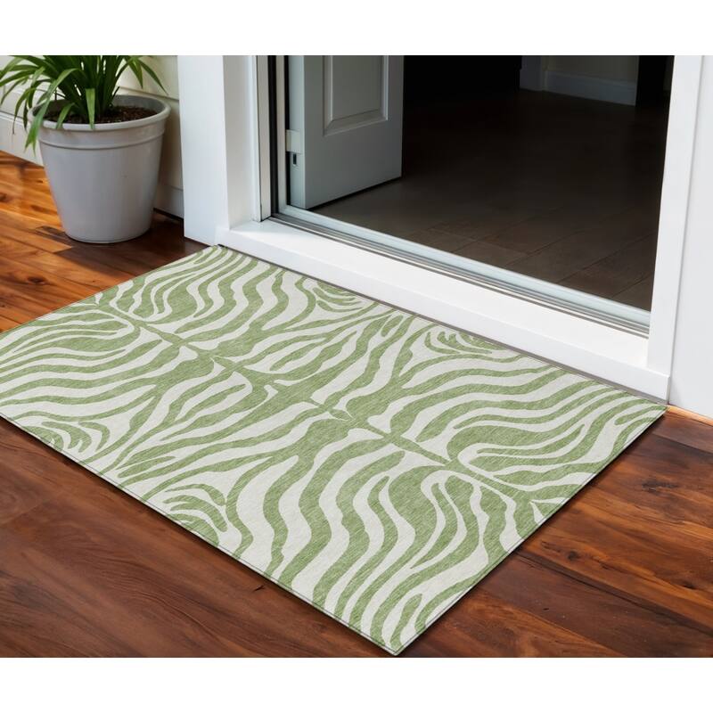 HomeRoots Animal Print Transitional Rectangle Outdoor Rug - 3' x 5'