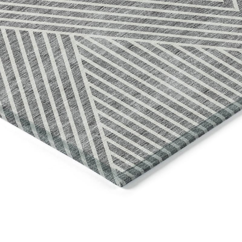 Machine Washable Indoor/ Outdoor Modern Geo Chantille Rug