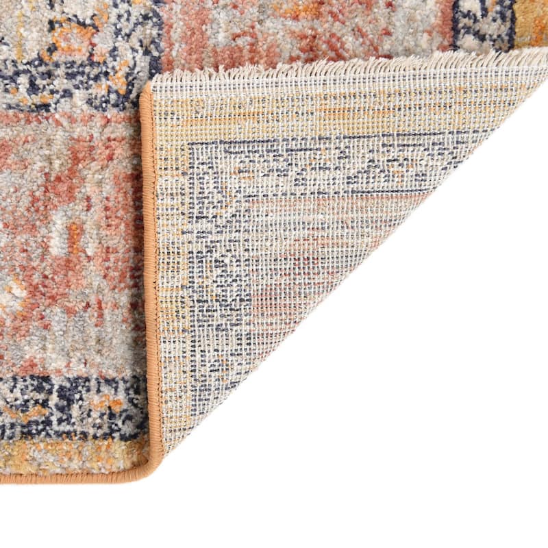 Traditional Nixa Collection Area Rug