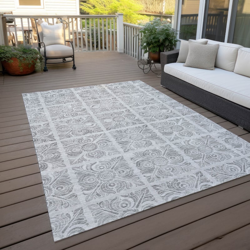 Machine Washable Indoor/ Outdoor Chantille Mosaic Rug - Silver - 10' x 14'