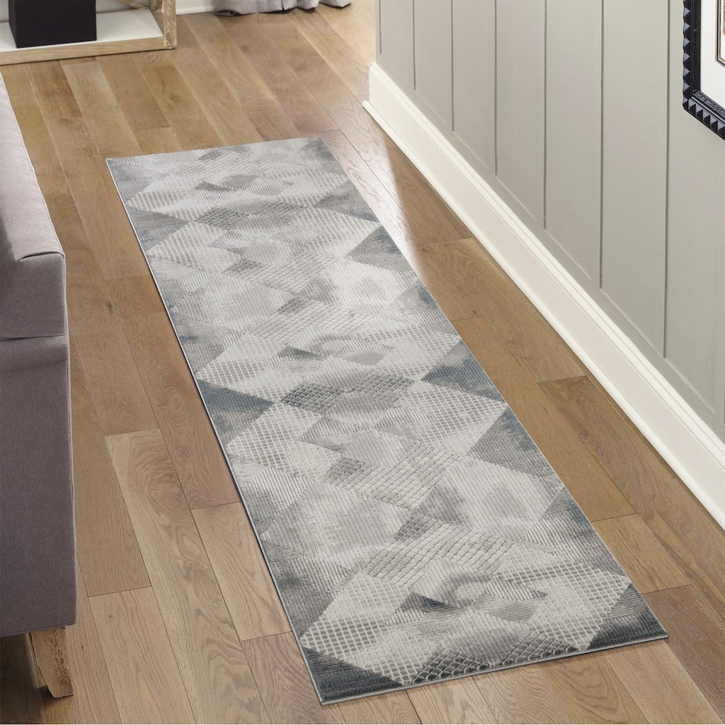 Gray 2 ft. 7 in. x 9 ft. 10 in. Luxury Area Rug, 0.43 Pile Height – Sophisticated Warmth for Any Room - 6' x 7'