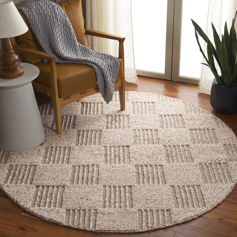 SAFAVIEH Hand-Loomed Natura Verginija Transitional Wool Rug