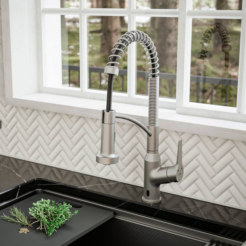 Karran Scottsdale Touchless Single-Handle Pull-Down Sprayer Kitchen Faucet