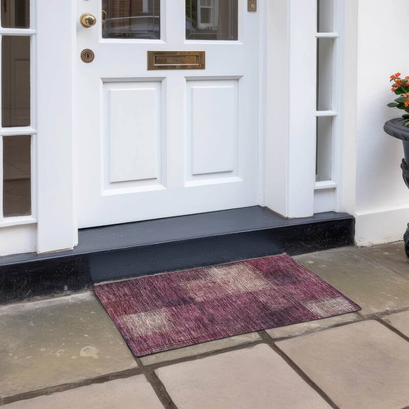 Machine Washable Indoor/ Outdoor Chantille Ombre Rug - Plum - 1'8" x 2'6"