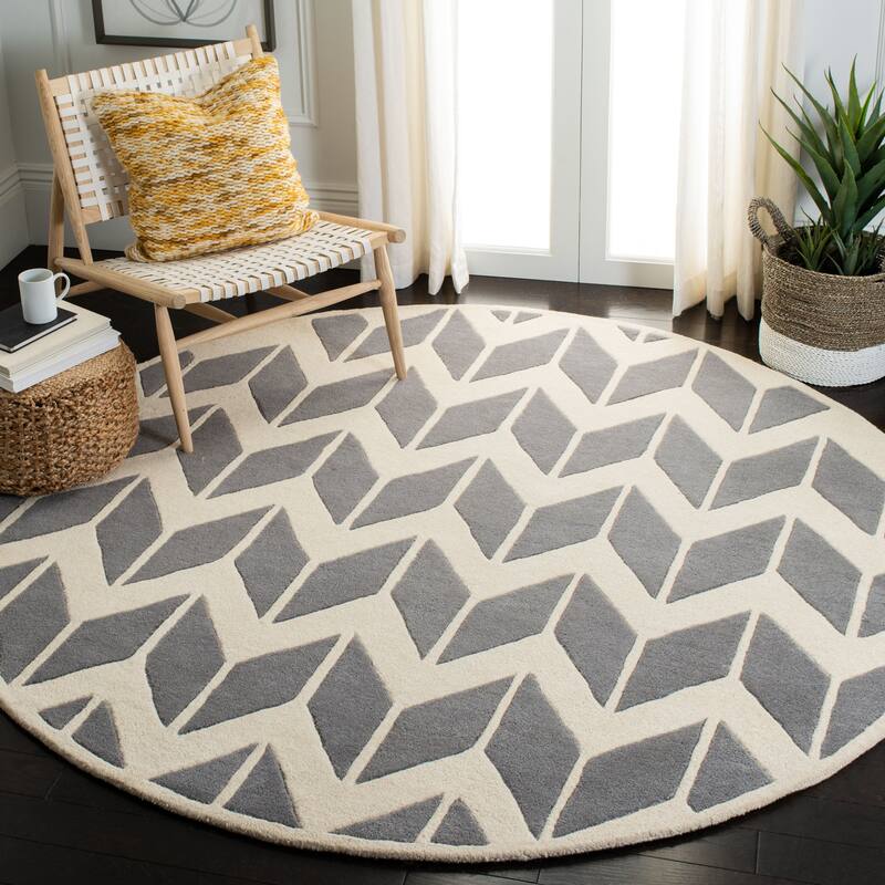 SAFAVIEH Handmade Chatham Aloyse Modern Wool Rug - 7' Round - Dark Grey/Ivory