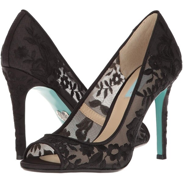 betsey johnson mave pump