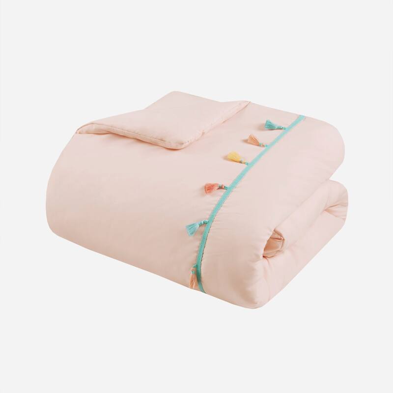 Intelligent Design Kids Tanya Tassel Comforter Set with Heart Shaped Throw Pillow