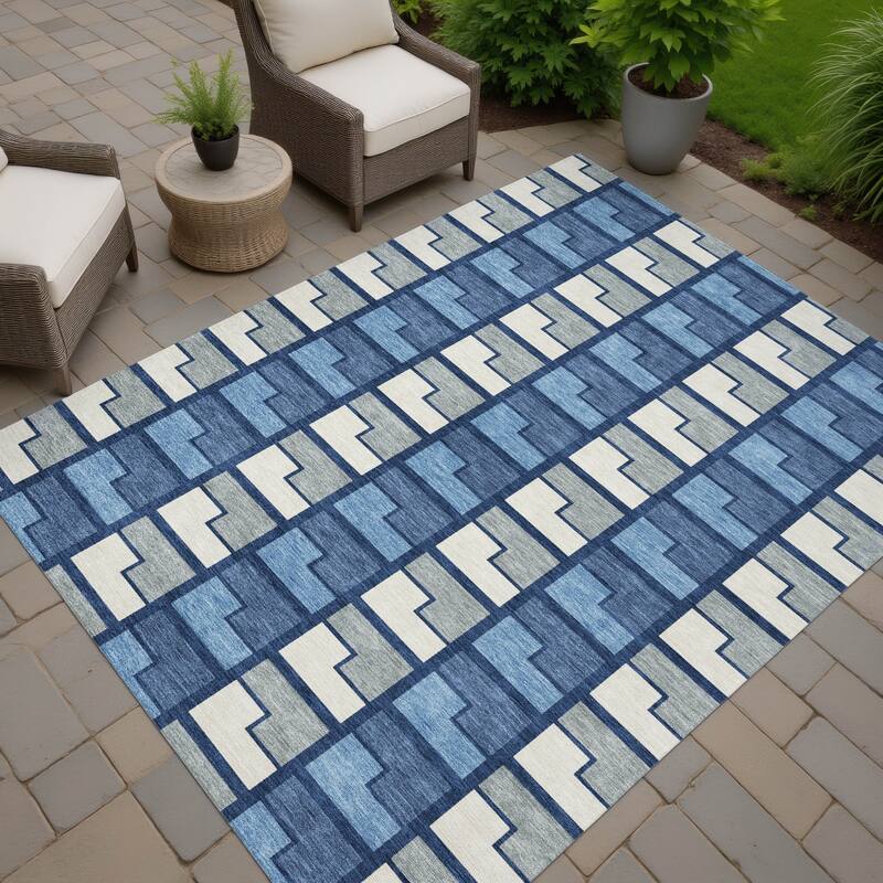 Machine Washable Indoor/ Outdoor Contemporary Kaylee Chantille Rug