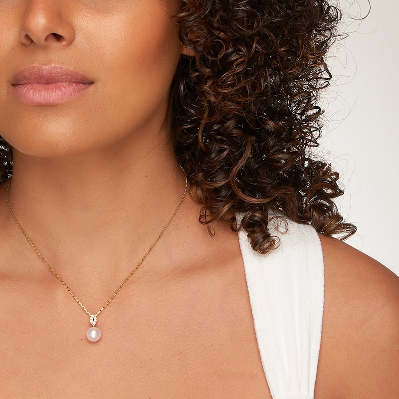 Oravo 14k Yellow Gold Freshwater Pearl Empress Solitaire Pendant Necklace