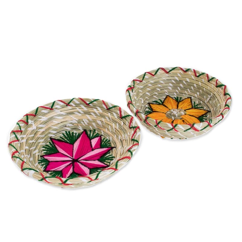 Novica Handmade Feminine Stars Natural Fiber Decorative Baskets (Pair)