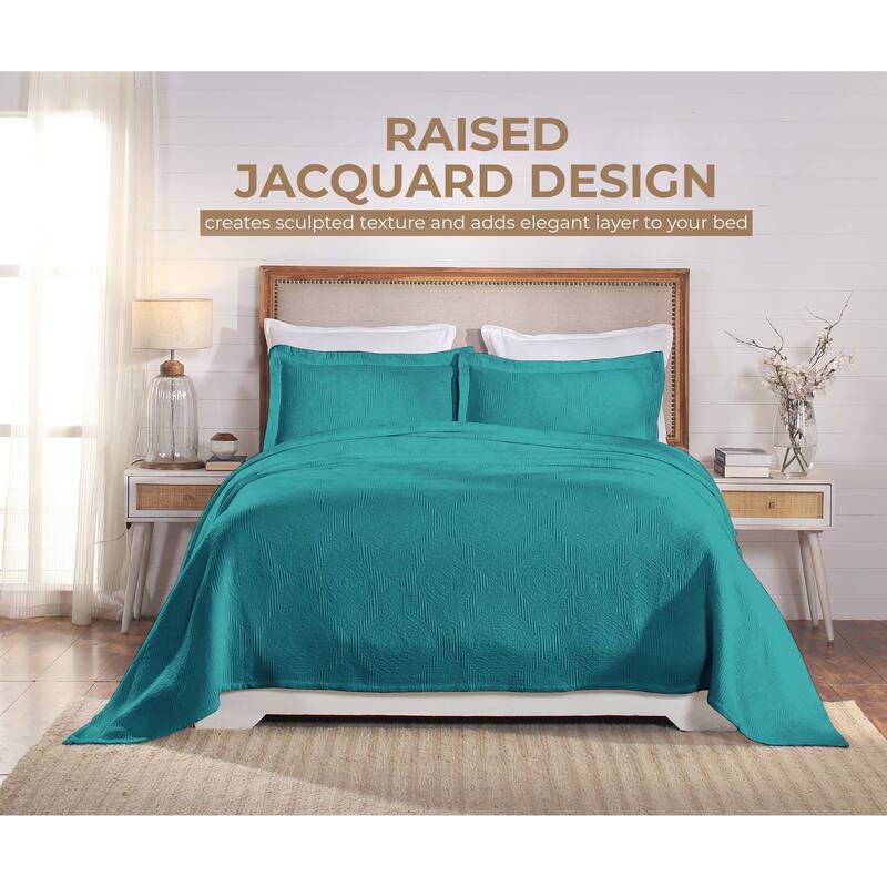 Superior Victory Cotton Matelasse Jacquard Medallion Scroll Bedspread Set