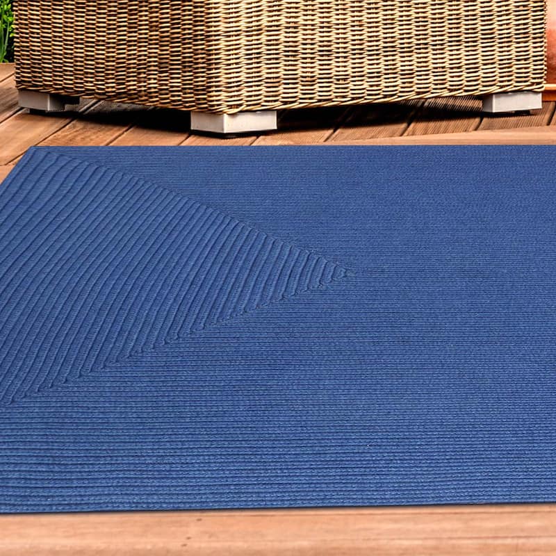 Superior Braided Reversible Indoor/Outdoor Area Rug
