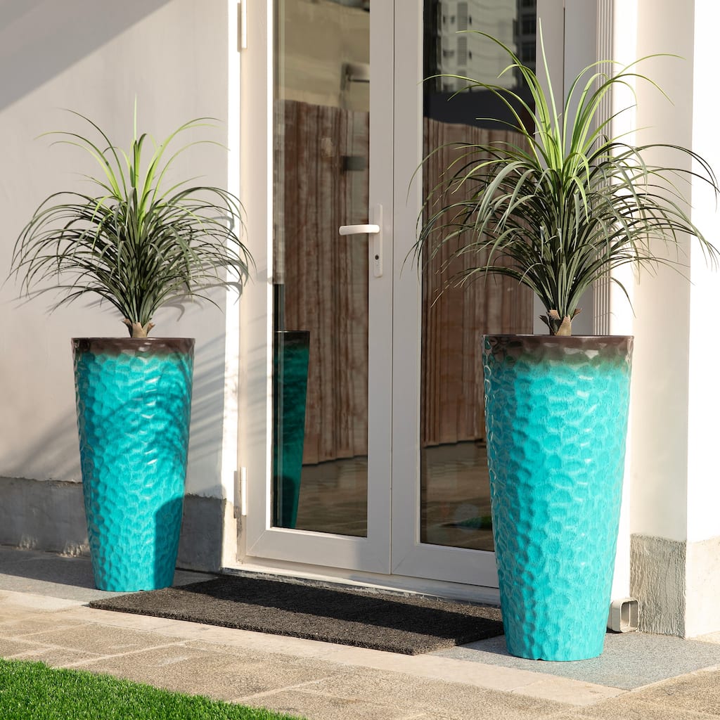 Glitzhome 31"H Set of 2 Oversized Eco-Friendly PP and Stone Honeycomb Textured Red Tall Plastic Planter