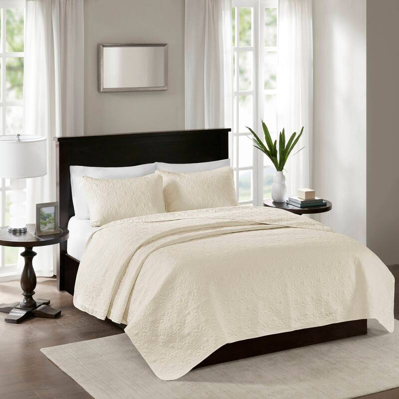 Madison Park Mansfield Reversible Quilt Set