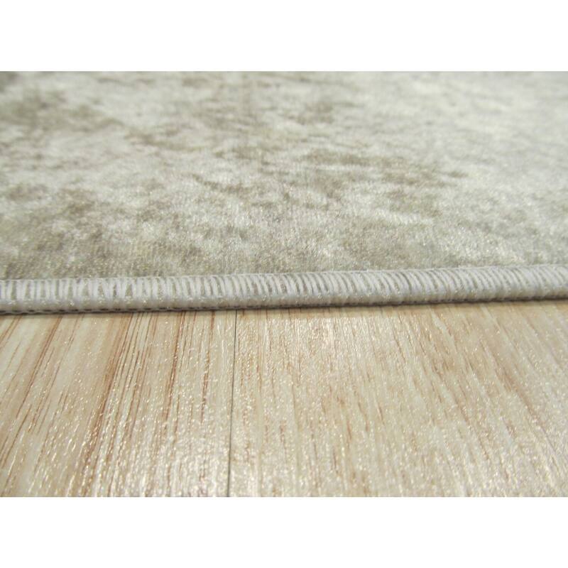 Blue Machine-Made Polyester Traditional Distressed Medallion Rug, 5'11 x 8'10 - Durable rug with intricate medallion pattern.