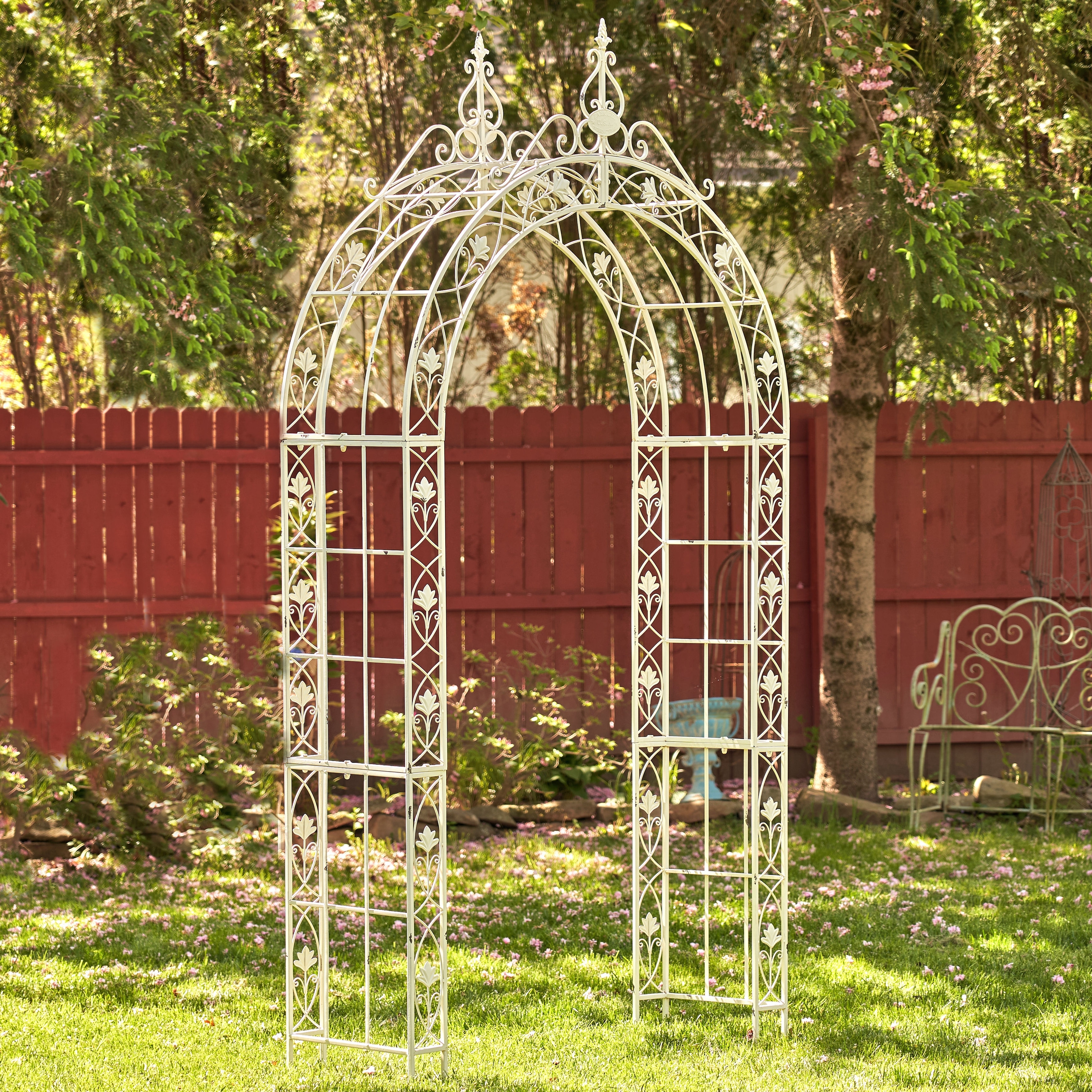 Iron Arch Decoration in Antique White "Philadelphia"