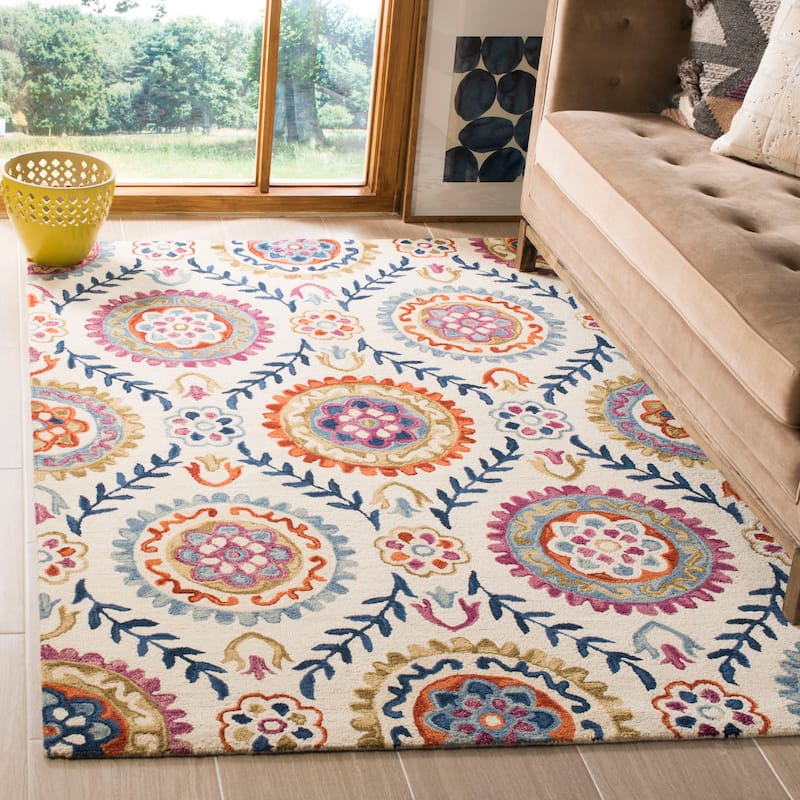 SAFAVIEH Handmade Suzani Bianca Boho Tribal Wool Rug - 10' x 14' - Ivory/Multi