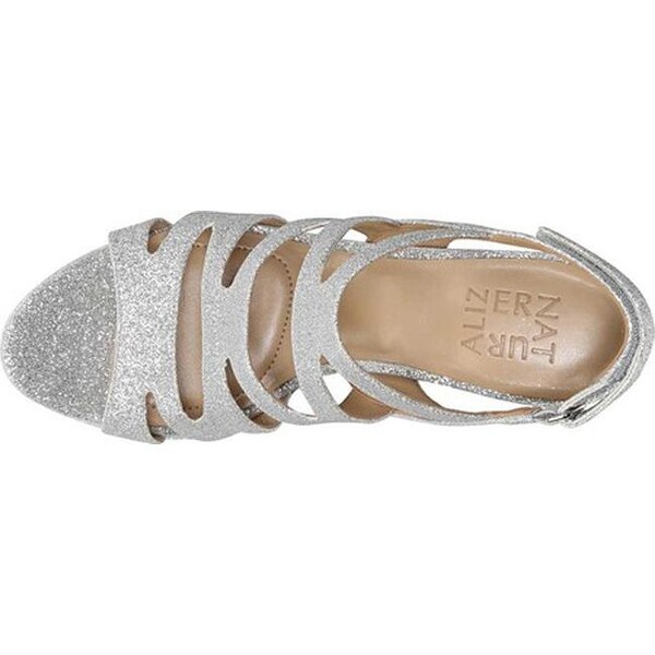 naturalizer walking sandals
