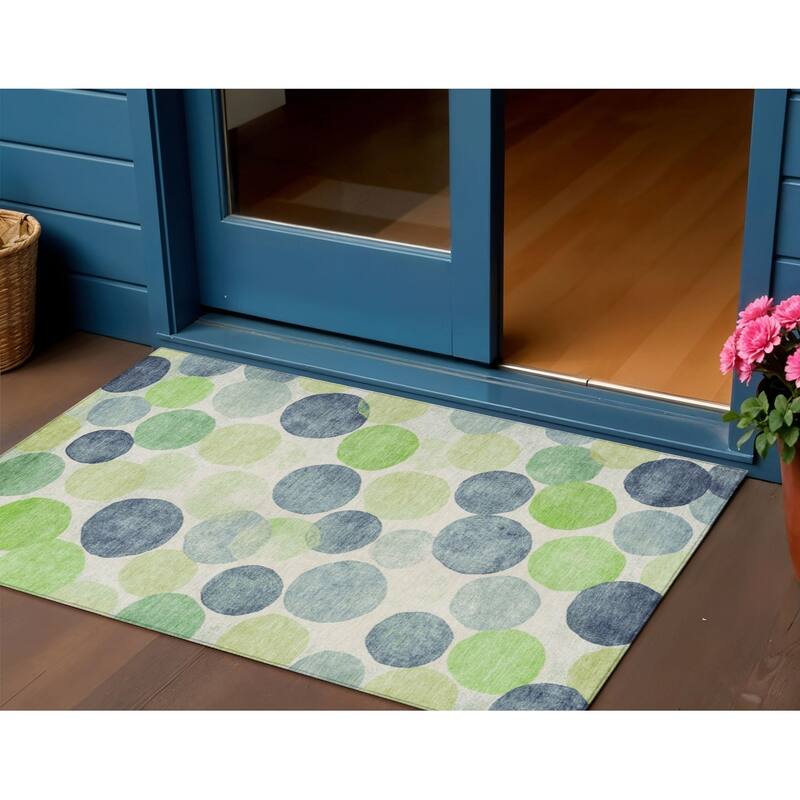 HomeRoots Geometric Transitional Rectangle Outdoor Rug - 3' x 5'
