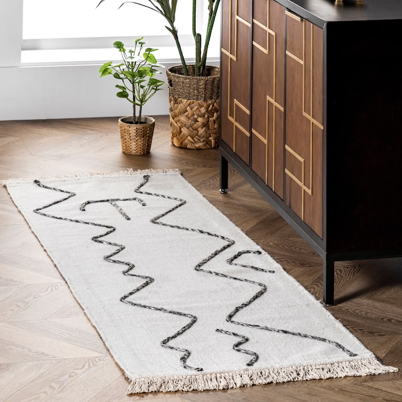 Nuloom Moira Tribal Flatweave Tassel Area Rug