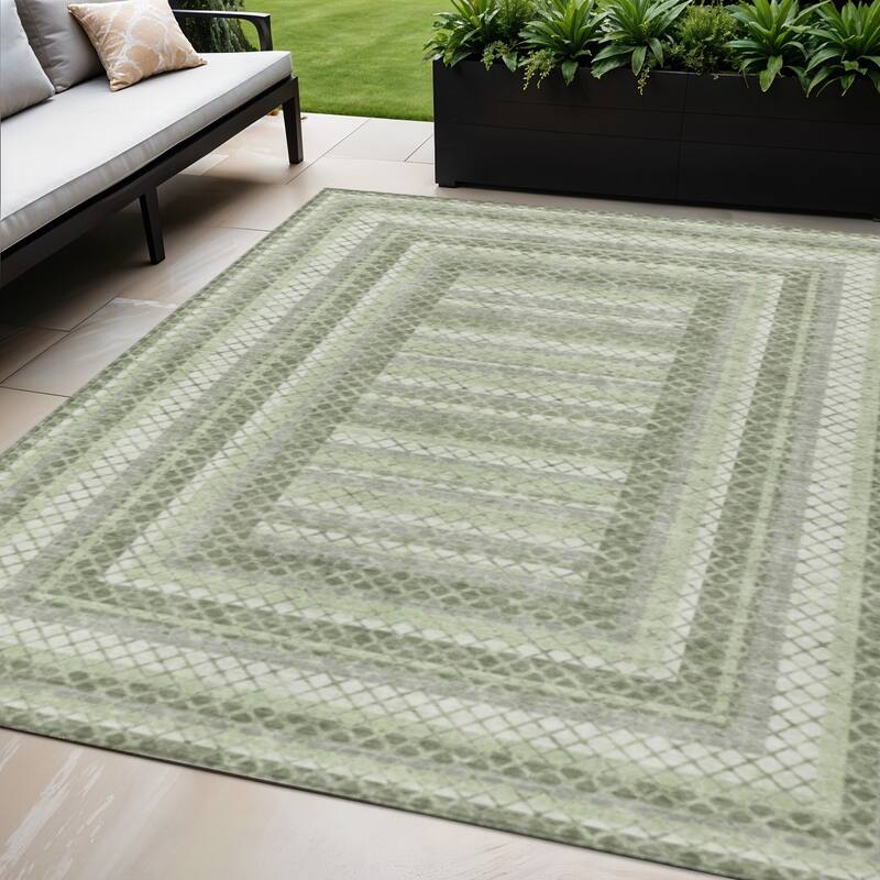 HomeRoots Geometric Transitional Rectangle Outdoor Rug - 5' X 8'