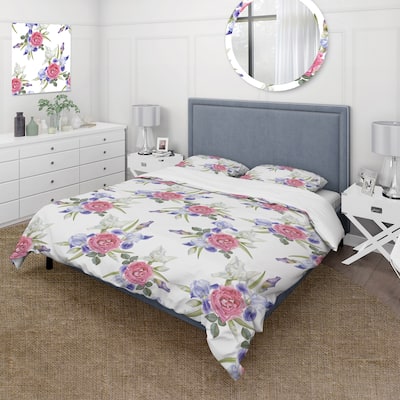 Designart 'Irises And Roses Floral Pattern' Traditional Duvet Cover Set