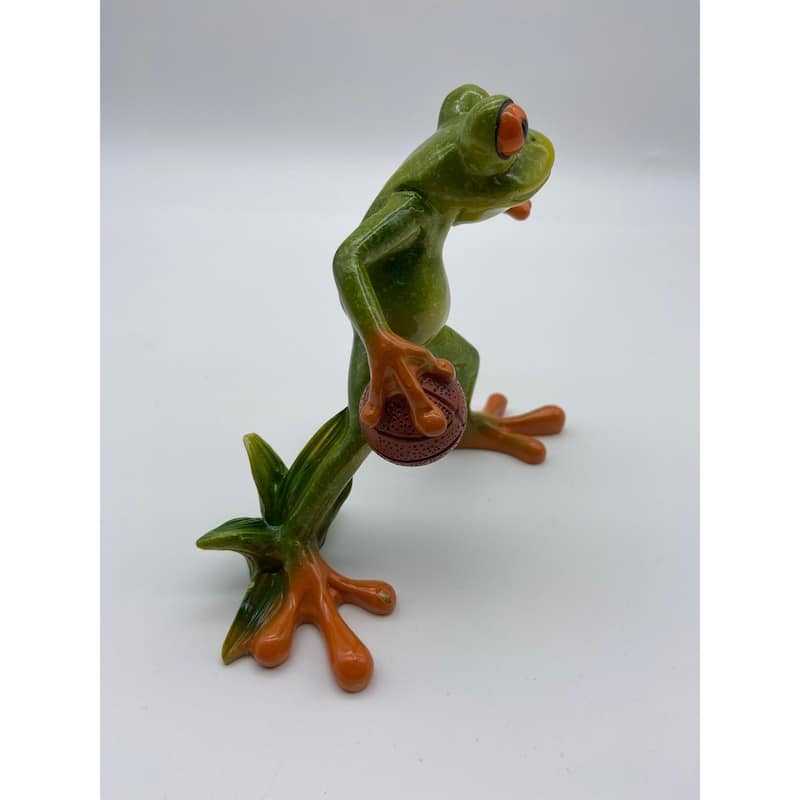 Glazed Red Eyed Tree Frog with Basket Ball