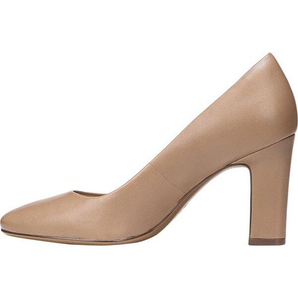 naturalizer gloria mule