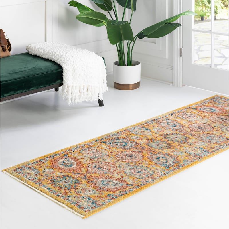 Traditional Nixa Collection Area Rug