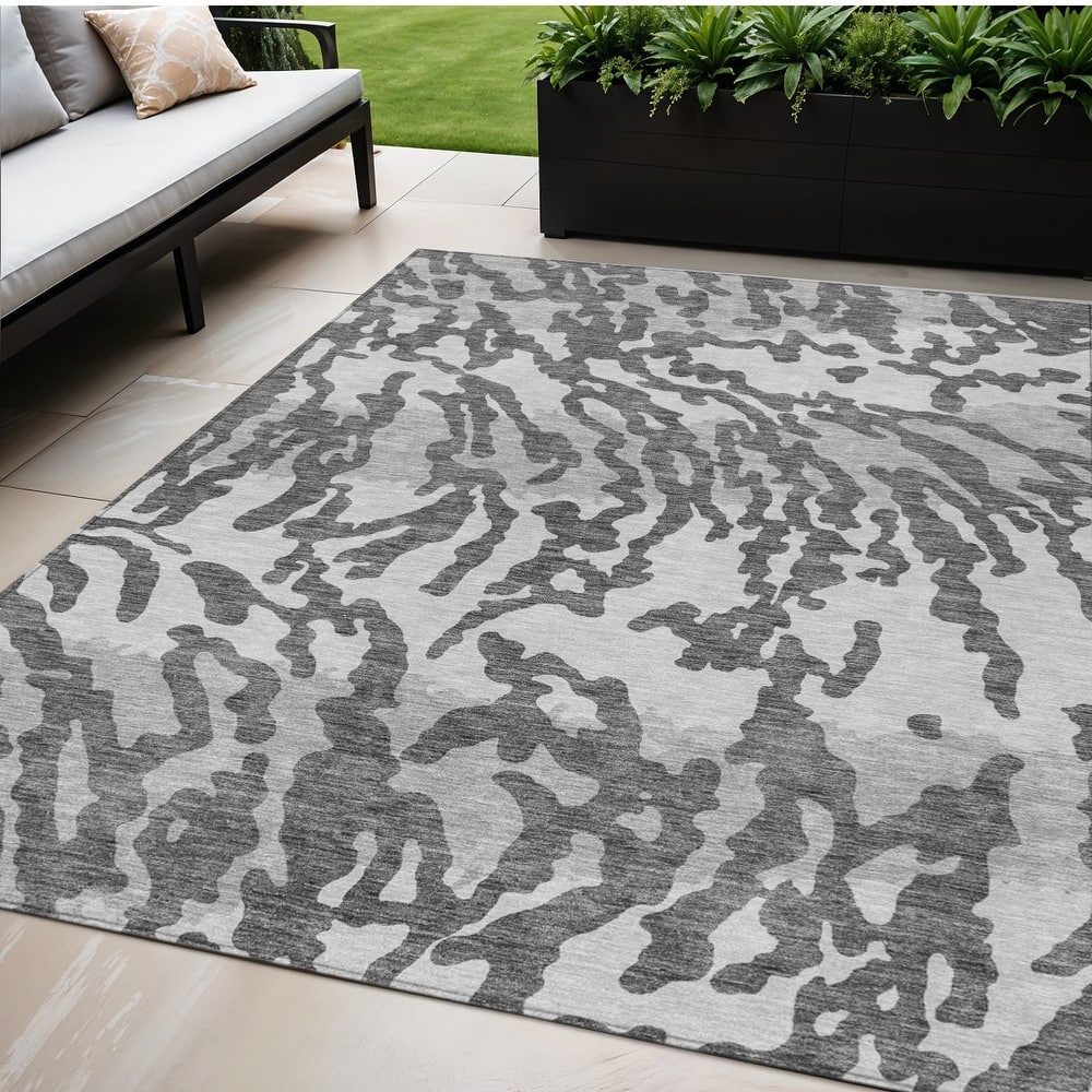 HomeRoots Animal Print Transitional Rectangle Outdoor Rug