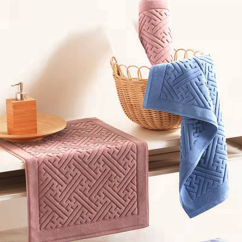 Luxury Bath Mat, Cotton Absorbent Hotel Spa Shower Floor Towel for Bathroom Rug Pad