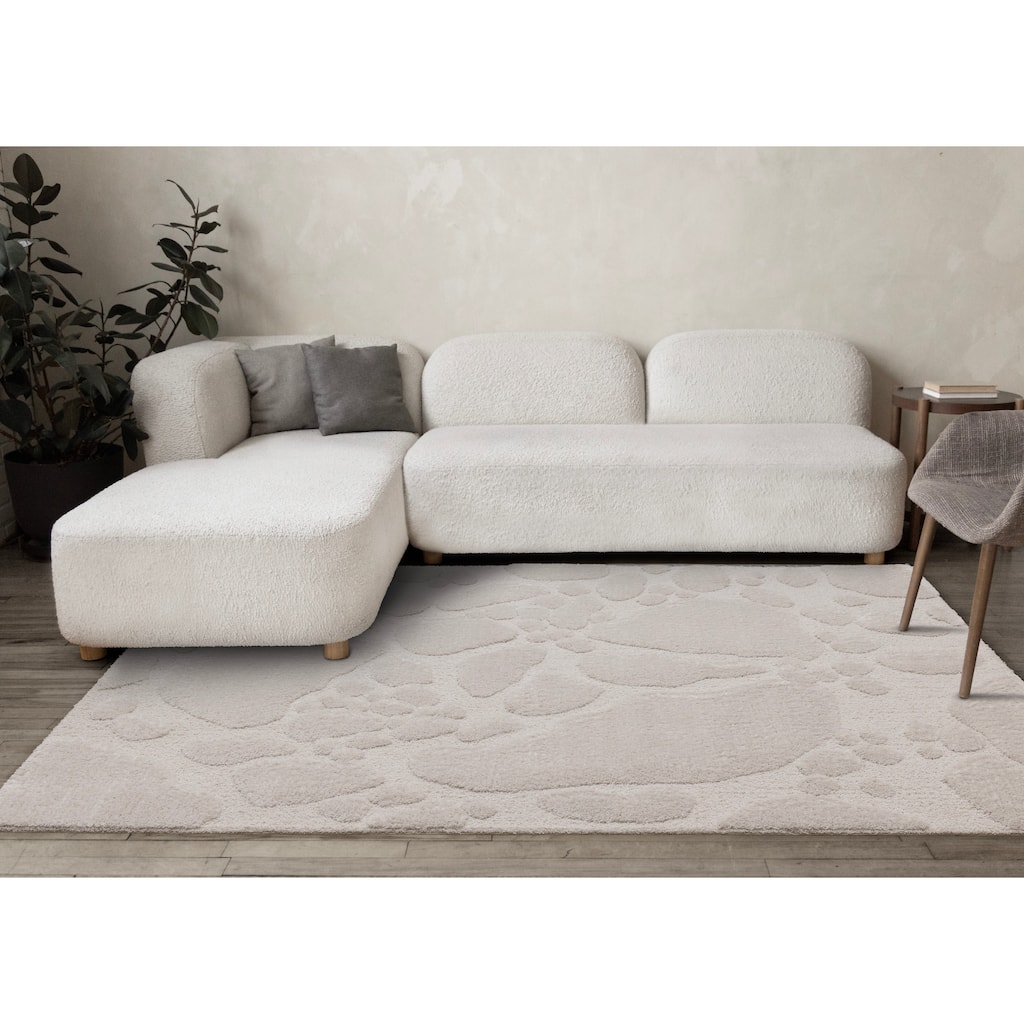 Luxurious White Stepping Stones High-Low Textured Rug