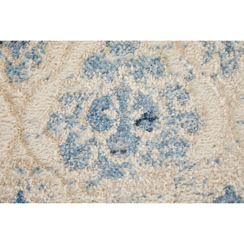 Wyllah Traditional Diamond Area Rug