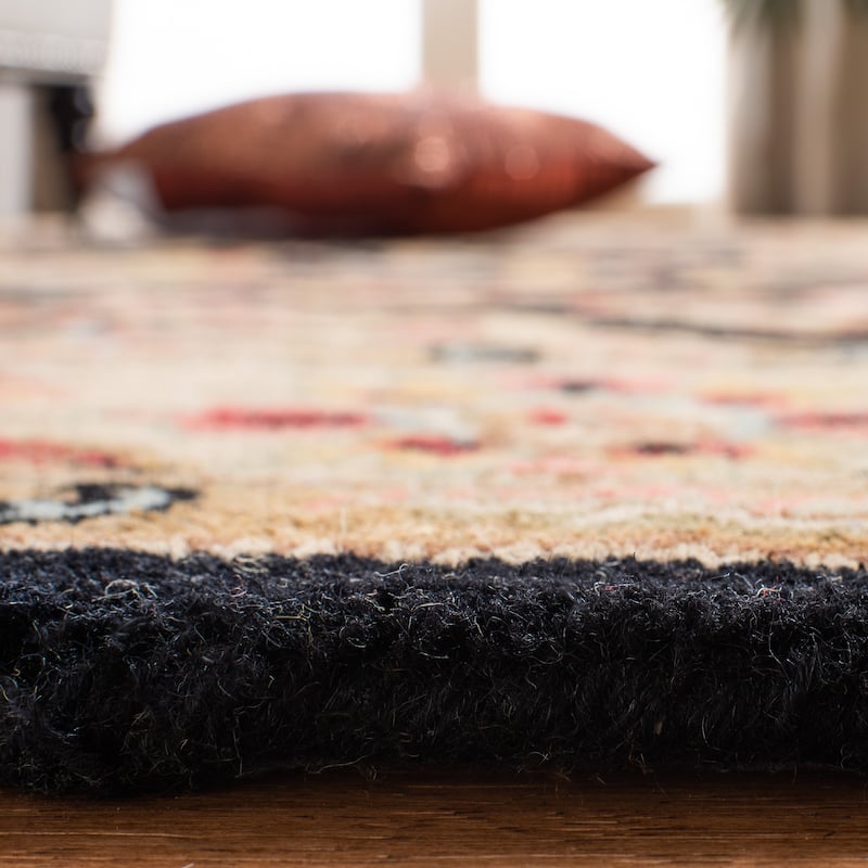 SAFAVIEH Handmade Heritage Ceca Traditional Oriental Wool Rug