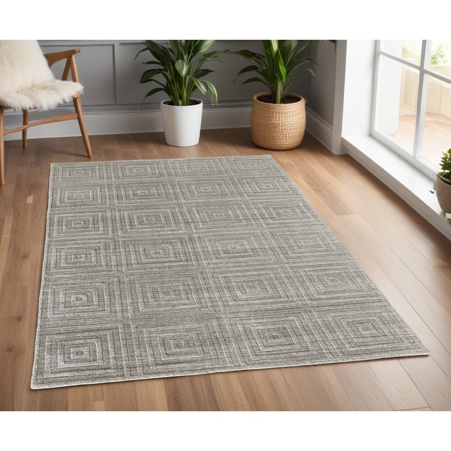 Vewag Traditional Woven Area Rug By HomeRoots - 4' x 6'