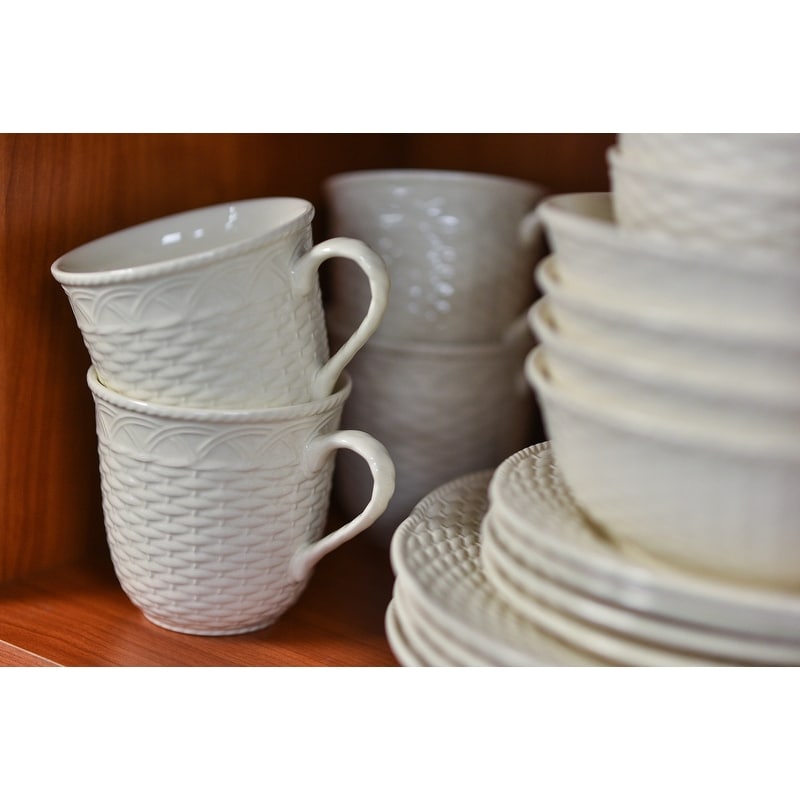 Red Vanilla Nantucket White Mug 16oz Set /4