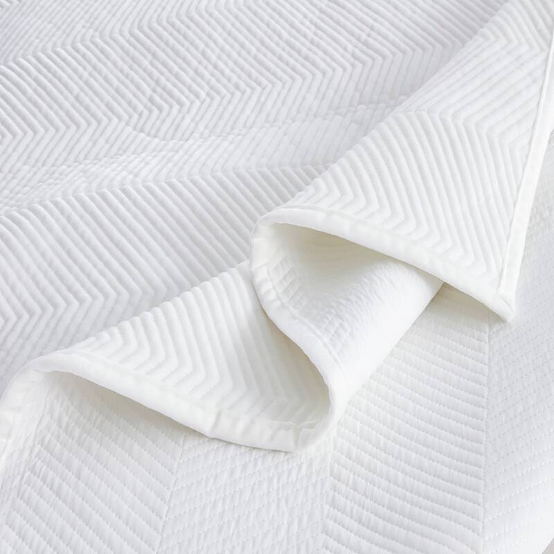 Pointehaven Heavy-Weight Oversized Chevron Design Velvet Quilt Sets