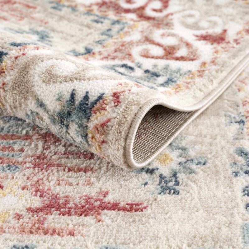 Brend Traditional Oriental Medallion Area Rug